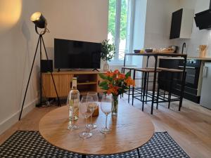 Appartements T2 Cosy Centre ville Clim & Wifi : photos des chambres