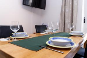 A apartment near beach with two balconies