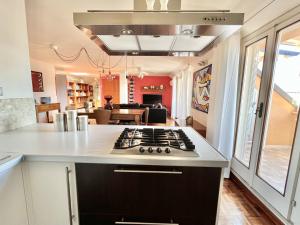 Montgomery Apartment Via crispi in Centro A827