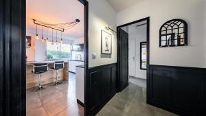 Appartements Le Mimosa - Chic & Calme avec Piscine Dijon : photos des chambres