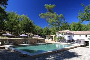 Maisons de vacances Maison mitoyenne Mas Domaine de la Biche : photos des chambres