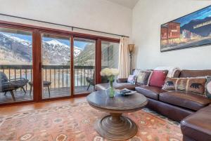 Riverside B201 by Exceptional Stays