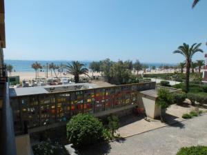 Hermoso apartamento renovado para 4 pers. con parking privado en Roses - ES-204-11