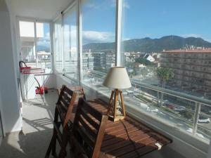 Apartamento en Rosas Santa-Margarita, con vistas al mar, piscina, y acceso directo a la playa - ES-204-42