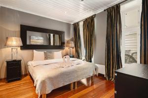 DINBNB Apartments l 50m to Bryggen l Multiple Apts l Balcony l View l Fireplace