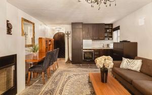 DINBNB Apartments l 50m to Bryggen l Multiple Apts l Balcony l View l Fireplace