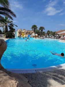 Maisons de vacances Mobile Home 198 : photos des chambres