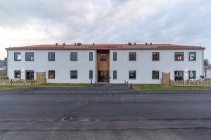 Fully Equipped Home in Båstad with Cozy Patio