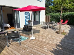 Appartements Les 4 flocons, avec piscine exterieure chauffee a 100m du lac et du centre , wifi, parking, sauna : photos des chambres