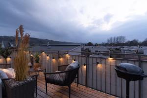 Youthful 3BR Flat with Balcony and Hobby Game Board