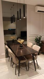 Direct Monorail KL & Mall Access - Blissful Urban Condo by Azmila