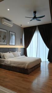 Direct Monorail KL & Mall Access - Blissful Urban Condo by Azmila