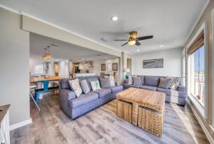 Green Reef #6- Beachfront Bliss