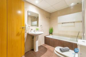 Premium Executive Apartment with prepaid Parking - Malaga Center