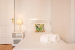 Cuna Center Suite by Valcambre