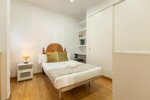 Cuna Center Suite by Valcambre