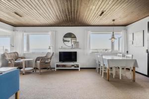 512-Hvide-Sande-Hareklit-3