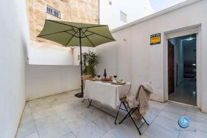 High-End Premium Studio with Terrace - Malaga Center