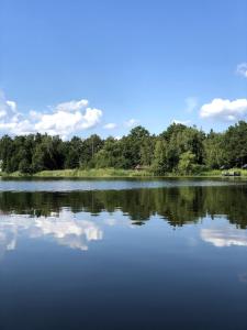 Peaceful idyll by the lake