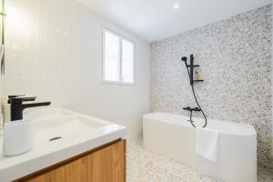 Villas Villa evasion familiale avec Piscine & Mer a 200m : photos des chambres