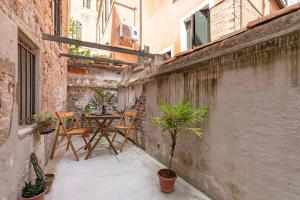 At the Venice Casino with Comfort