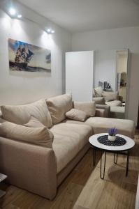 Cozy one bedroom apartment with parking