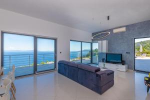Villa Terra Magica, a villa with an incredible sea view in complete privacy
