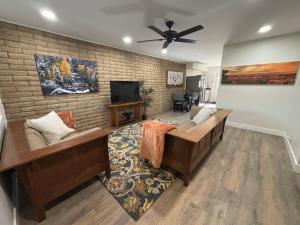 Greenlaw Home Walk to Mtn Hikes - Ubytování bez kategorie ve městě Flagstaff