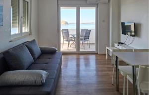 1 Bedroom Amazing Apartment In Rtina