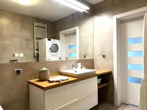 Masarska Apartment - Self Check-In 20h - Parking&Lift