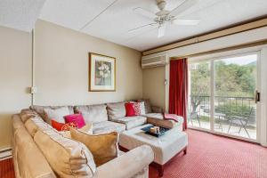 Trail View Condo 201 At Rivergreen