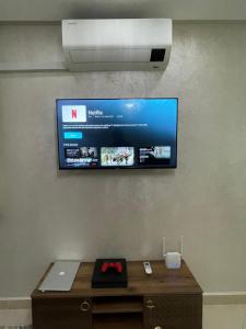 742 2 bedroom apartment, living room, WiFi, Air Conditioner!