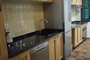 Luxurious apartment at top location with scenic mountain view