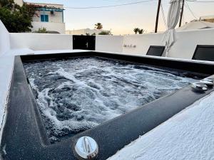 Nostos Suites Kamari