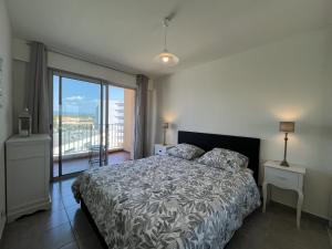 Appartements Frejus Plage LE VINCI 500m des plages grand T3 : photos des chambres
