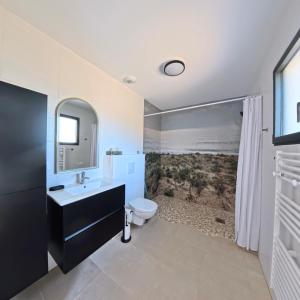 Appartements Villa Chrisaline, spacieuse et climatisee, 5 chambres, piscine privee : photos des chambres