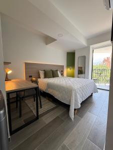 Apartamento con excelente ubicación, Laureles