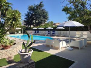 VILLA DEI PINI - Trani