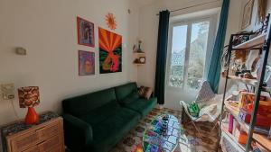 Appartements 70s Paris apartment : photos des chambres