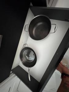 12 Guest-In The Center of It All