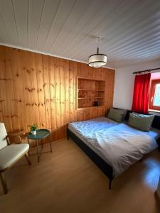 Ferienwohnung mit Kamin und Balkon