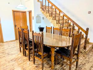 5 Bedroom Villa-Teak Tales managed by Futurve
