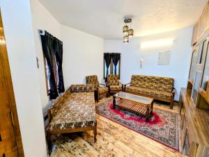 5 Bedroom Villa-Teak Tales managed by Futurve