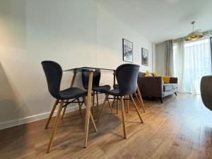 Modern 2 BR Apartment in London East End
