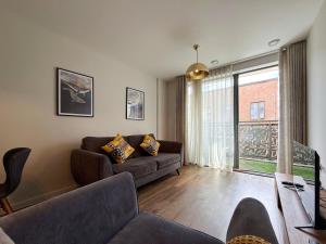 Modern 2 BR Apartment in London East End