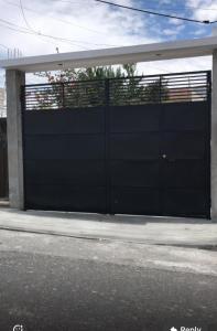 Comfortable 3 bedroom house near the airport Quito and Portal