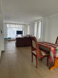 Comfortable 3 bedroom house near the airport Quito and Portal