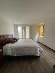 Comfortable 3 bedroom house near the airport Quito and Portal