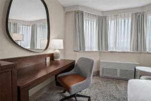 Queen Room with Two Queen Beds room in Hilton Crystal City at Washington Reagan National Airport