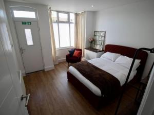 Stylish 1-Bed Flat - Walk to Nottingham Centre - Contractors Welcome